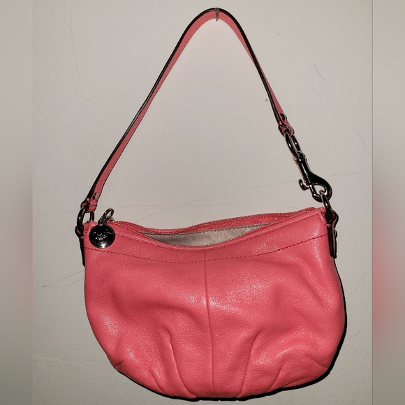 Coach Ashley Pink Pleated Bag - Picture 4 of 10